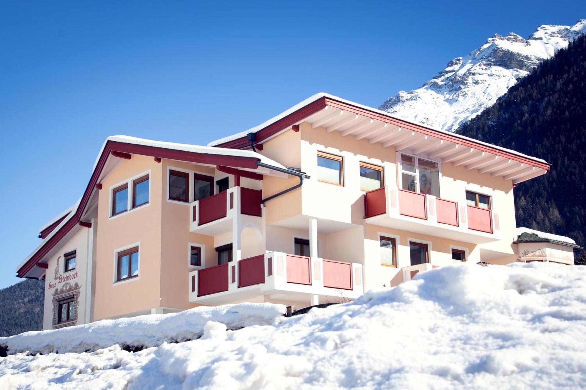 Haus Steinbock Bed & Breakfast Neustift im Stubaital Bagian luar foto