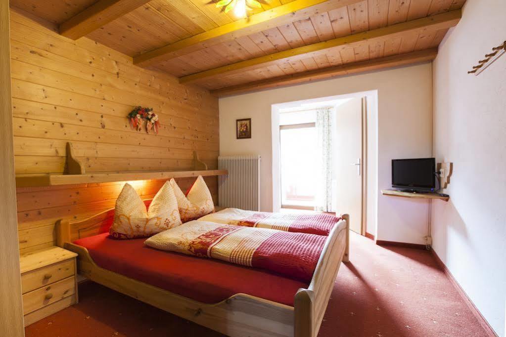 Haus Steinbock Bed & Breakfast Neustift im Stubaital Bagian luar foto