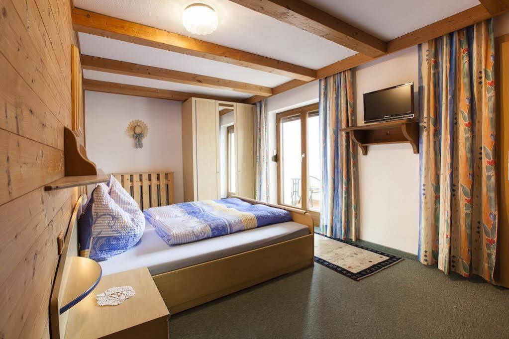 Haus Steinbock Bed & Breakfast Neustift im Stubaital Bagian luar foto